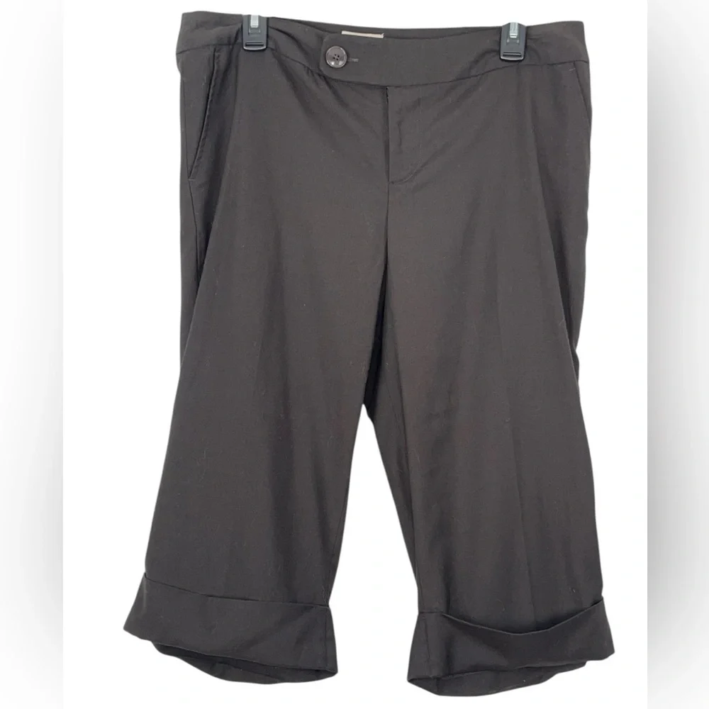 ECI Bermuda shorts with cuffed hem. Size 12 GUC
Color is brown. - Picture 6 of 9